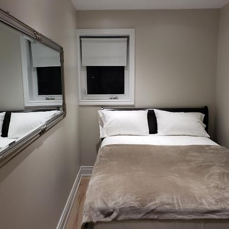 Toronto Rooms And Suites Zewnętrze zdjęcie