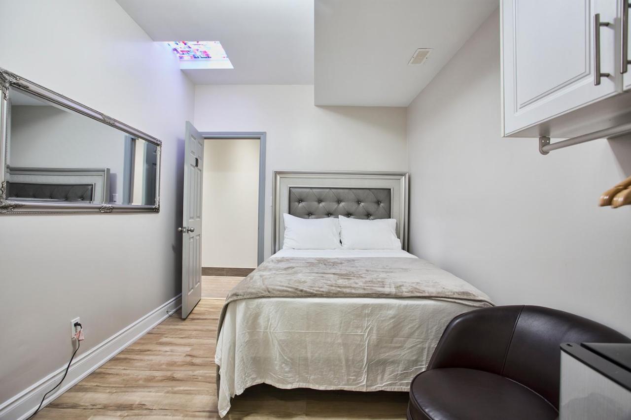 Toronto Rooms And Suites Zewnętrze zdjęcie
