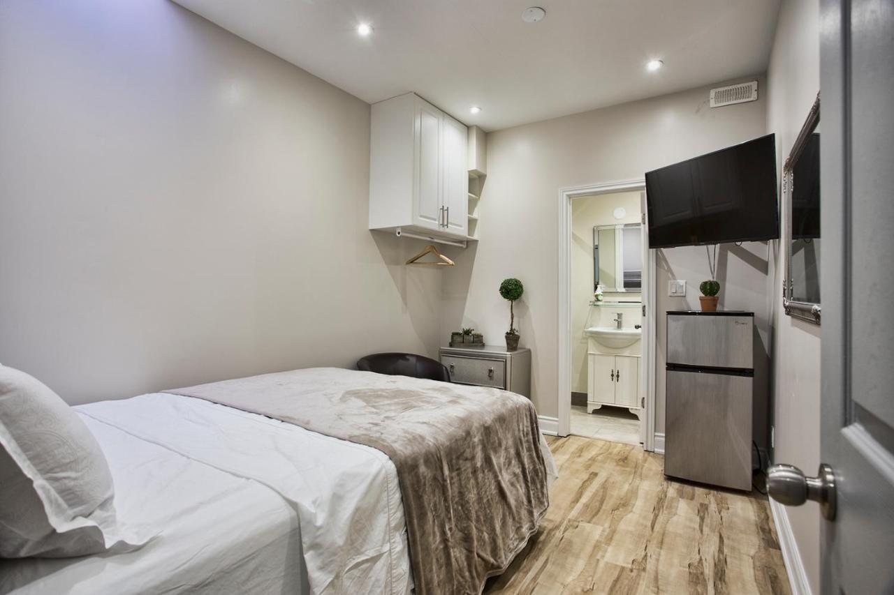 Toronto Rooms And Suites Zewnętrze zdjęcie