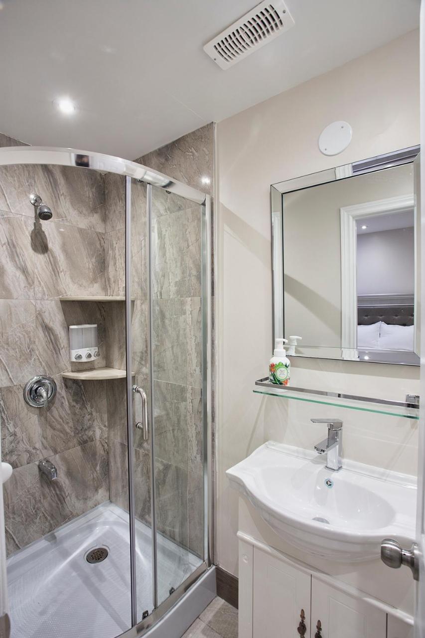 Toronto Rooms And Suites Zewnętrze zdjęcie