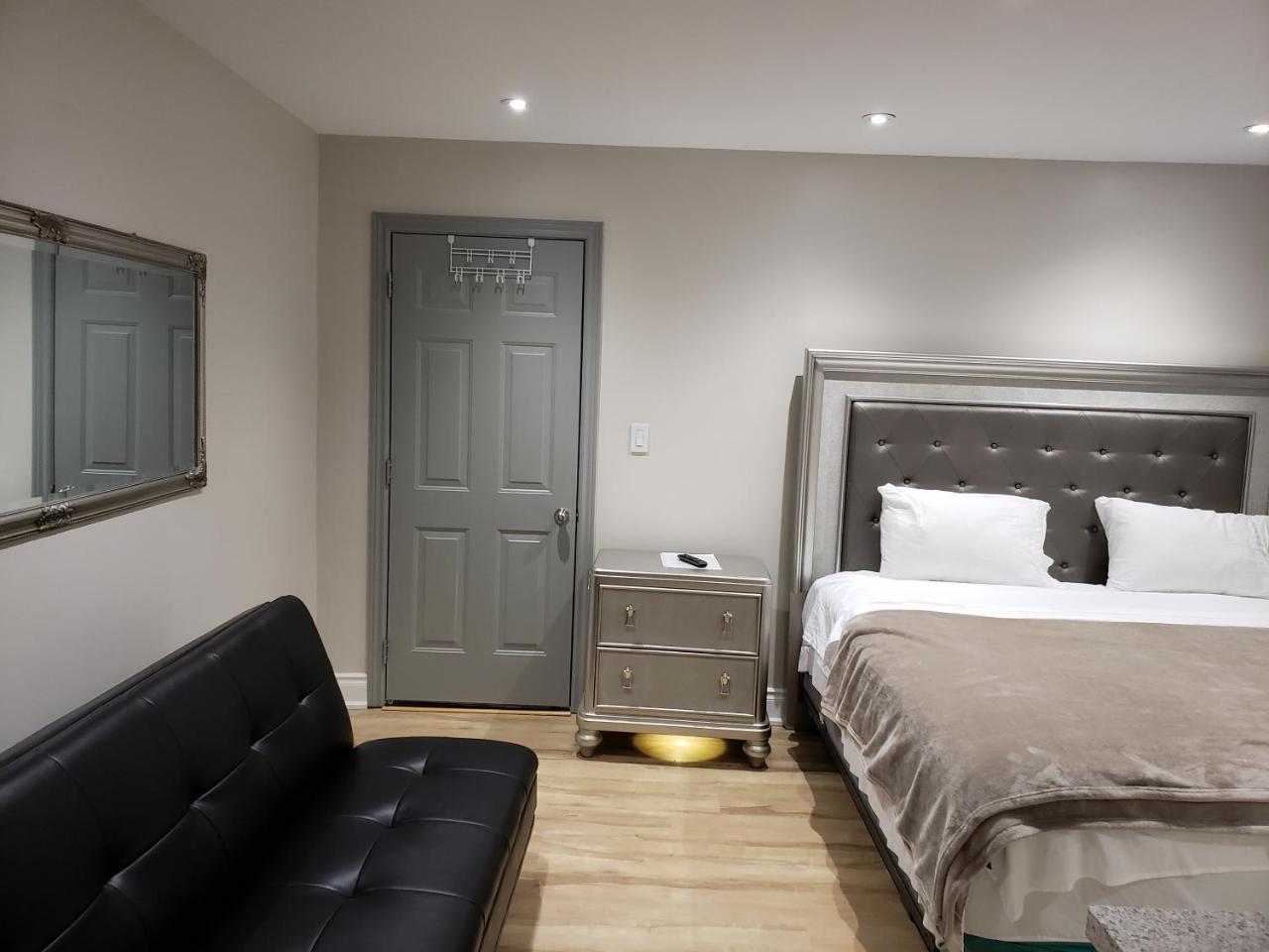 Toronto Rooms And Suites Zewnętrze zdjęcie