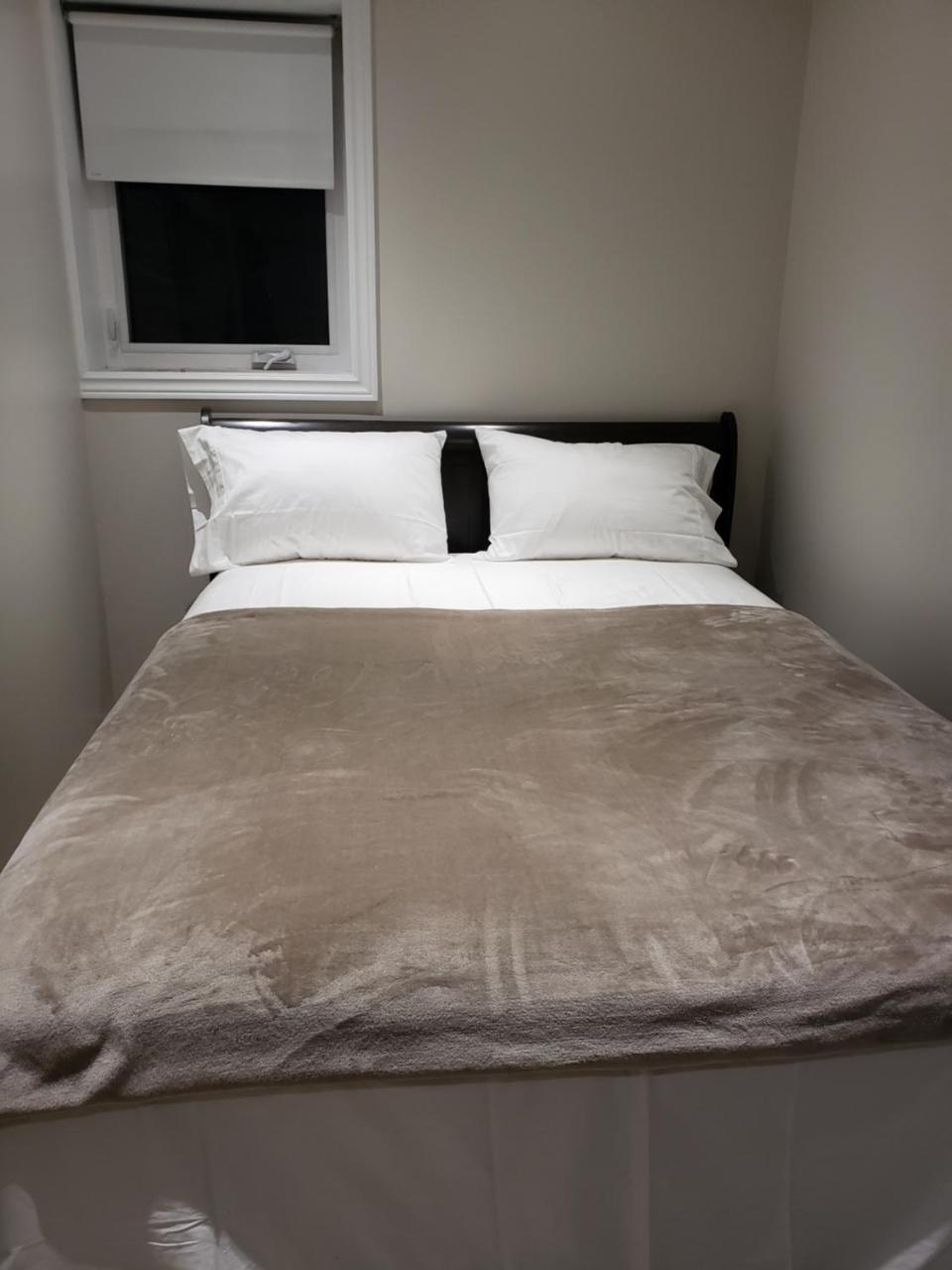 Toronto Rooms And Suites Zewnętrze zdjęcie