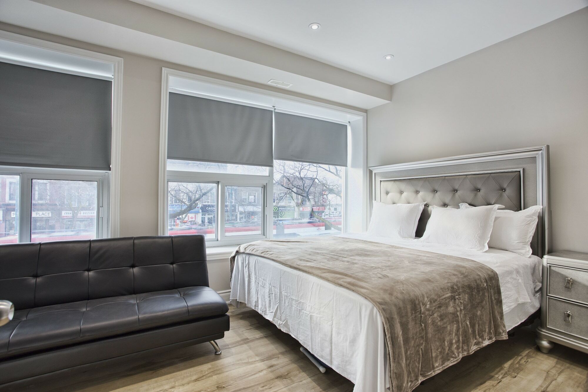 Toronto Rooms And Suites Zewnętrze zdjęcie